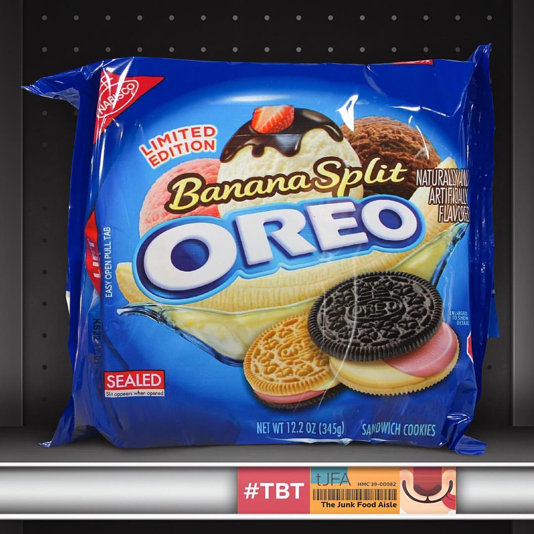 Banana Split Oreo - The Junk Food Aisle