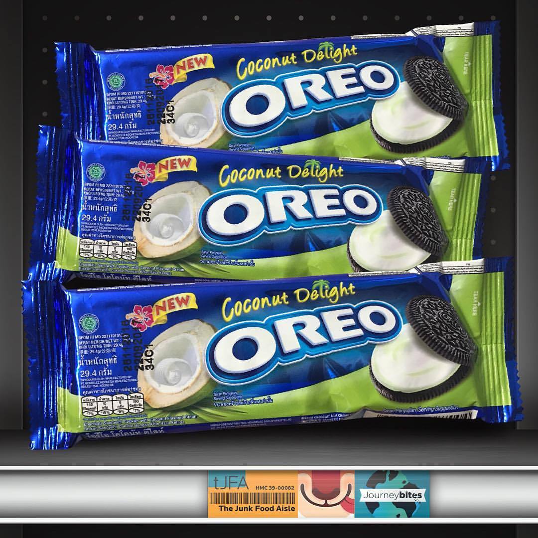 Coconut Delight Oreo - The Junk Food Aisle